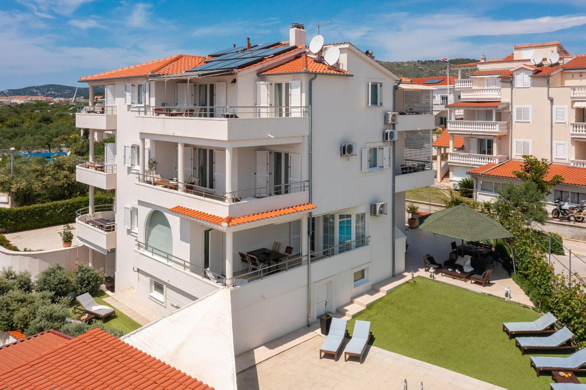 Sea View Apartments Tihi II Vodice Exterior photo