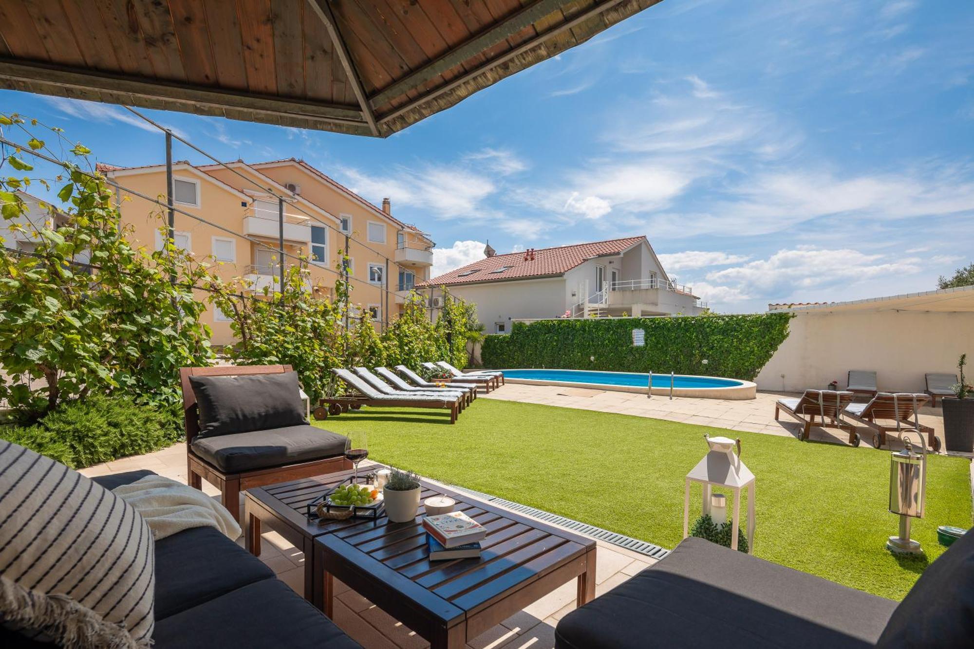 Sea View Apartments Tihi II Vodice Exterior photo