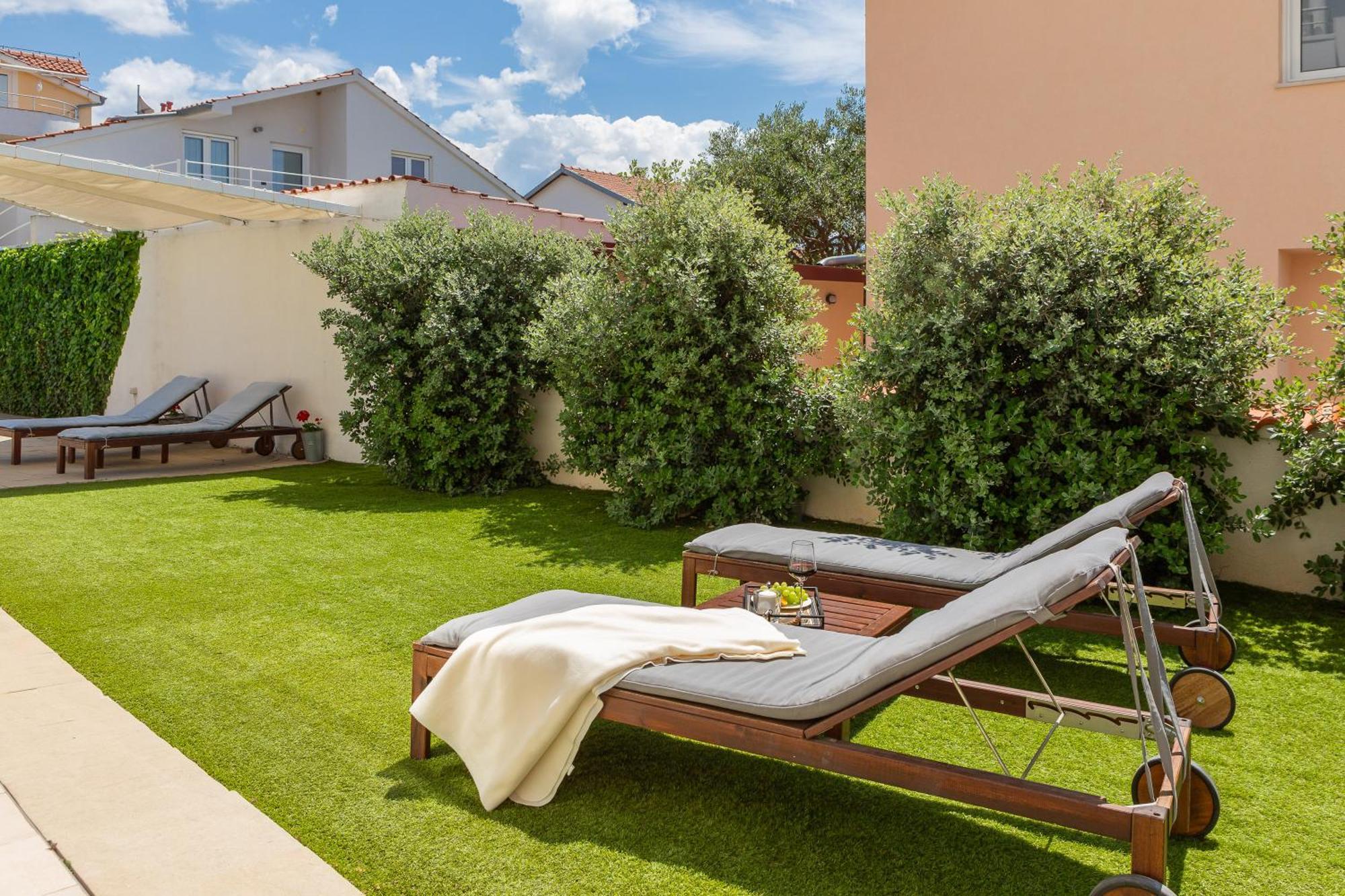 Sea View Apartments Tihi II Vodice Exterior photo