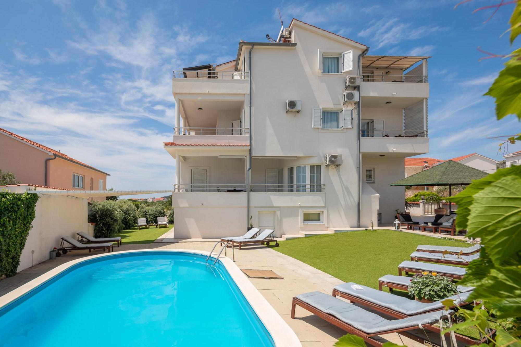 Sea View Apartments Tihi II Vodice Exterior photo