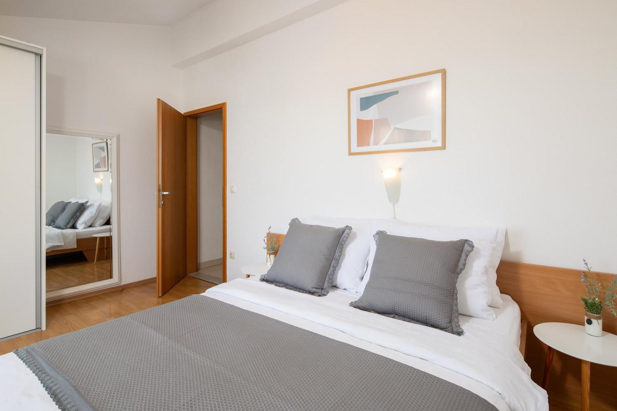 Sea View Apartments Tihi II Vodice Exterior photo